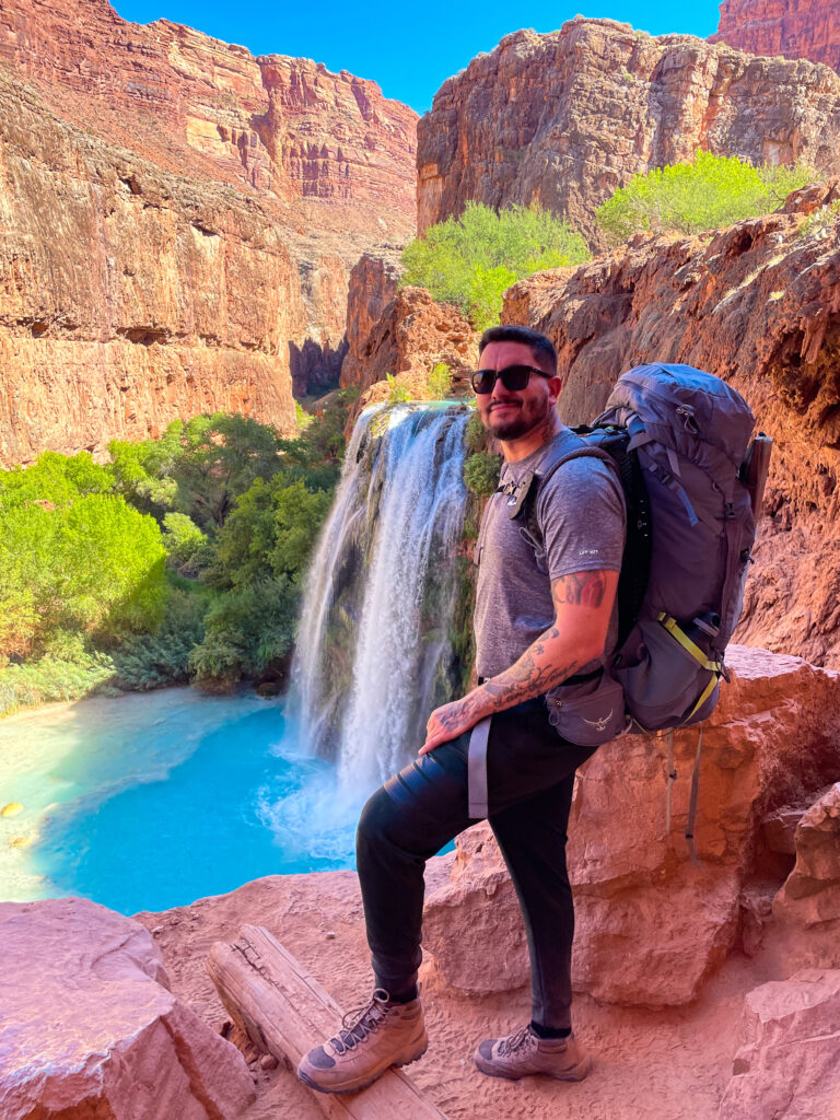 hiking-havasupai-mountains-outdoor-adventure-arizona-backpacking-camping