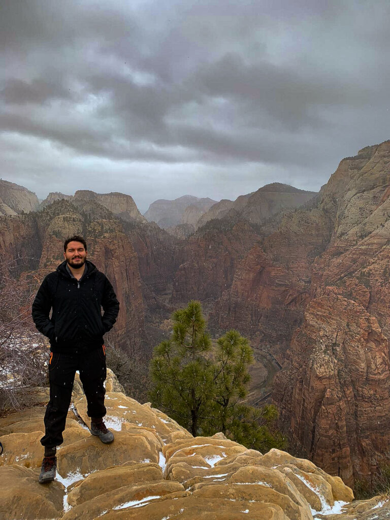 hiking-utah-mountains-outdoor-zion-national-park-angels-landing